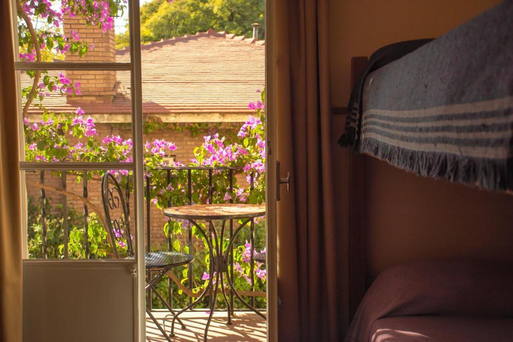 Alamo Hostel & Suites メンドーサ エクステリア 写真