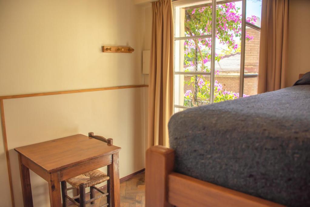 Alamo Hostel & Suites メンドーサ エクステリア 写真
