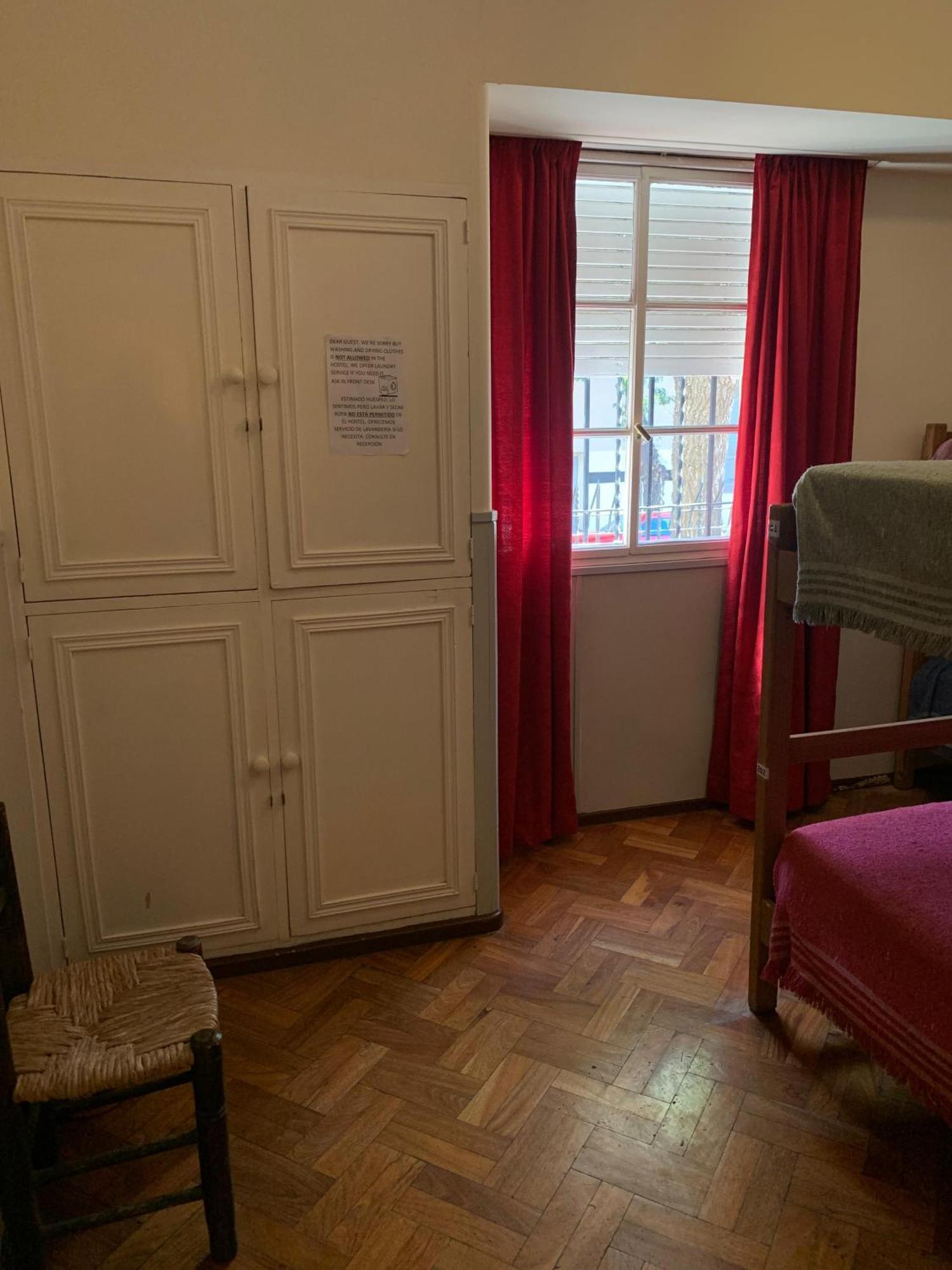 Alamo Hostel & Suites メンドーサ エクステリア 写真